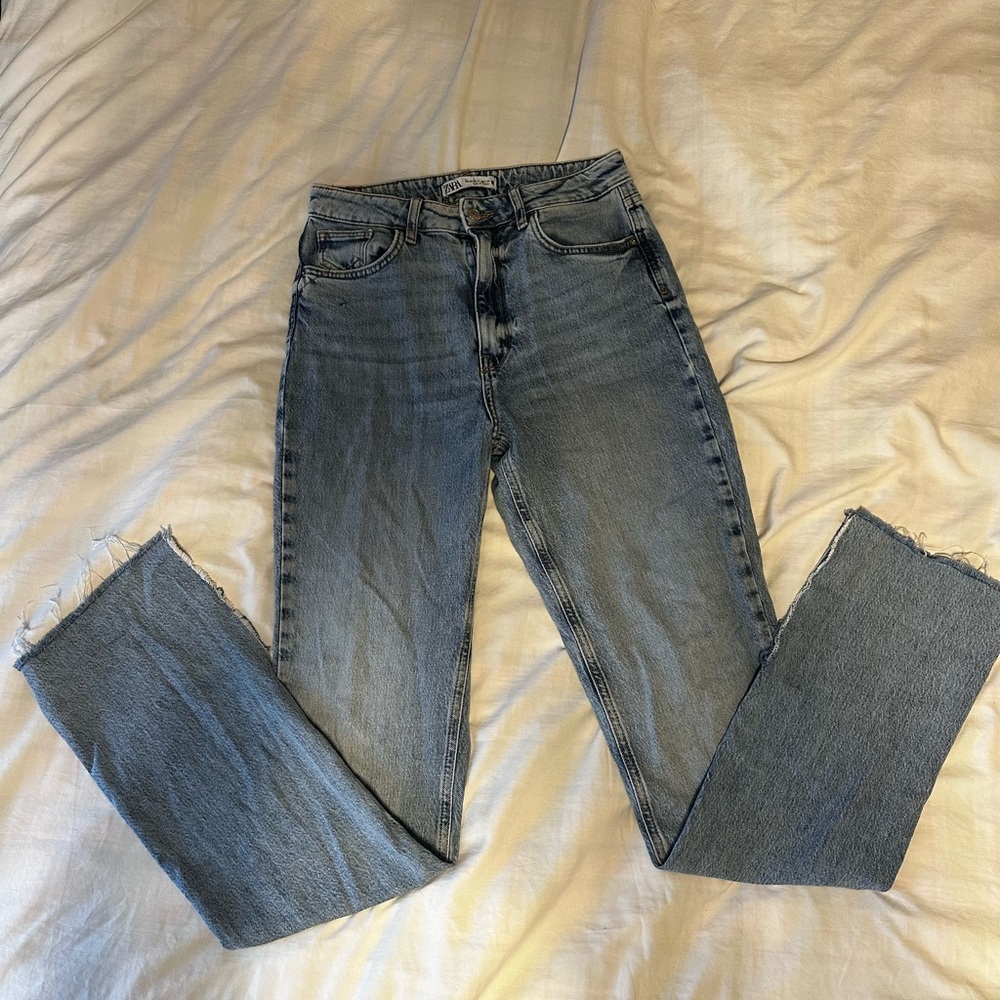 Zara Dlim Flare Light Wash Jean